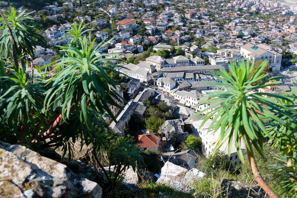 Stone City Hostel Gjirokastër Eksteriør bilde
