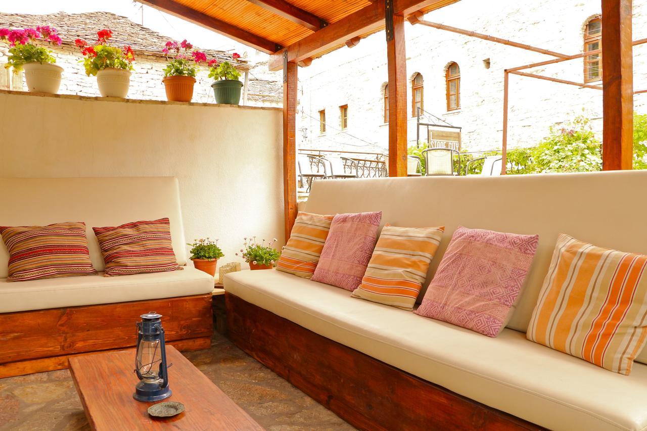 Stone City Hostel Gjirokastër Eksteriør bilde