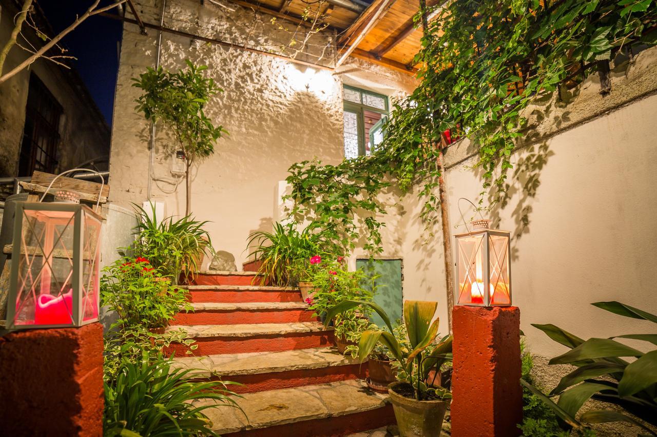Stone City Hostel Gjirokastër Eksteriør bilde